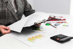 Debt Collection Benchmarks: What the Latest Reports Reveal Debt Collection Benchmarks: What the Latest Reports Reveal
